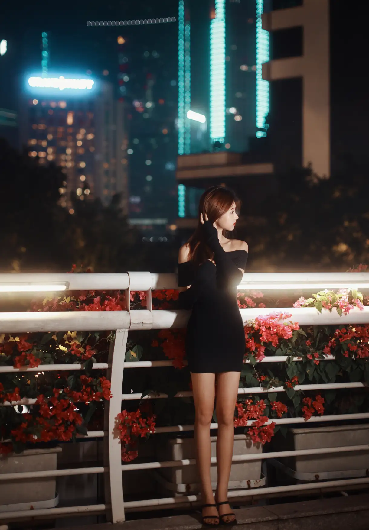 [艺图语] 2022.11.13 Vol.2431 – 夜色迷人 丹丹#[23P]-10