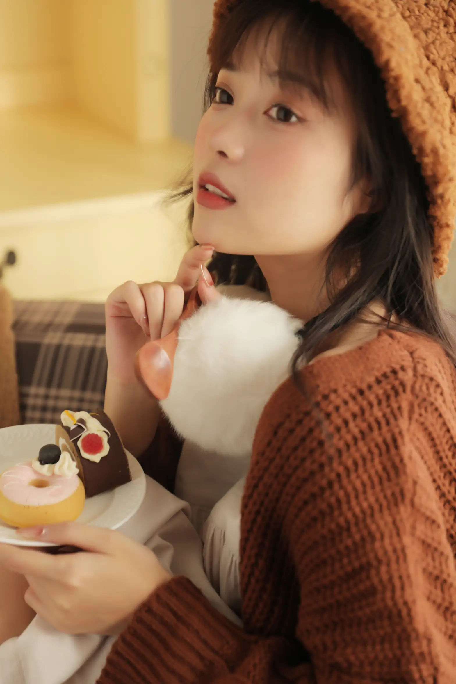 [艺图语] 2022.11.24 Vol.2520 榛子拿铁#[32P]-1
