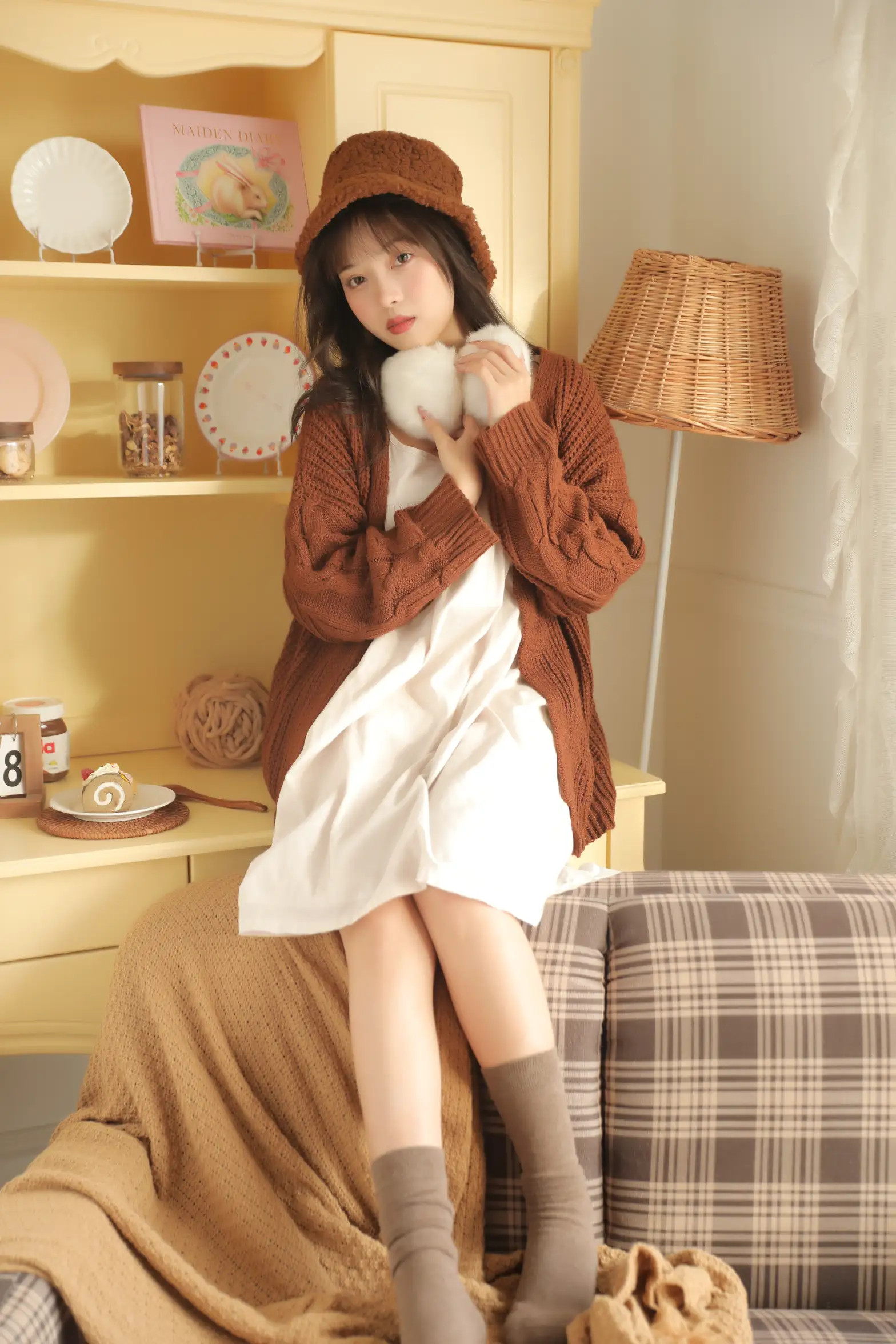 [艺图语] 2022.11.24 Vol.2520 榛子拿铁#[32P]-9