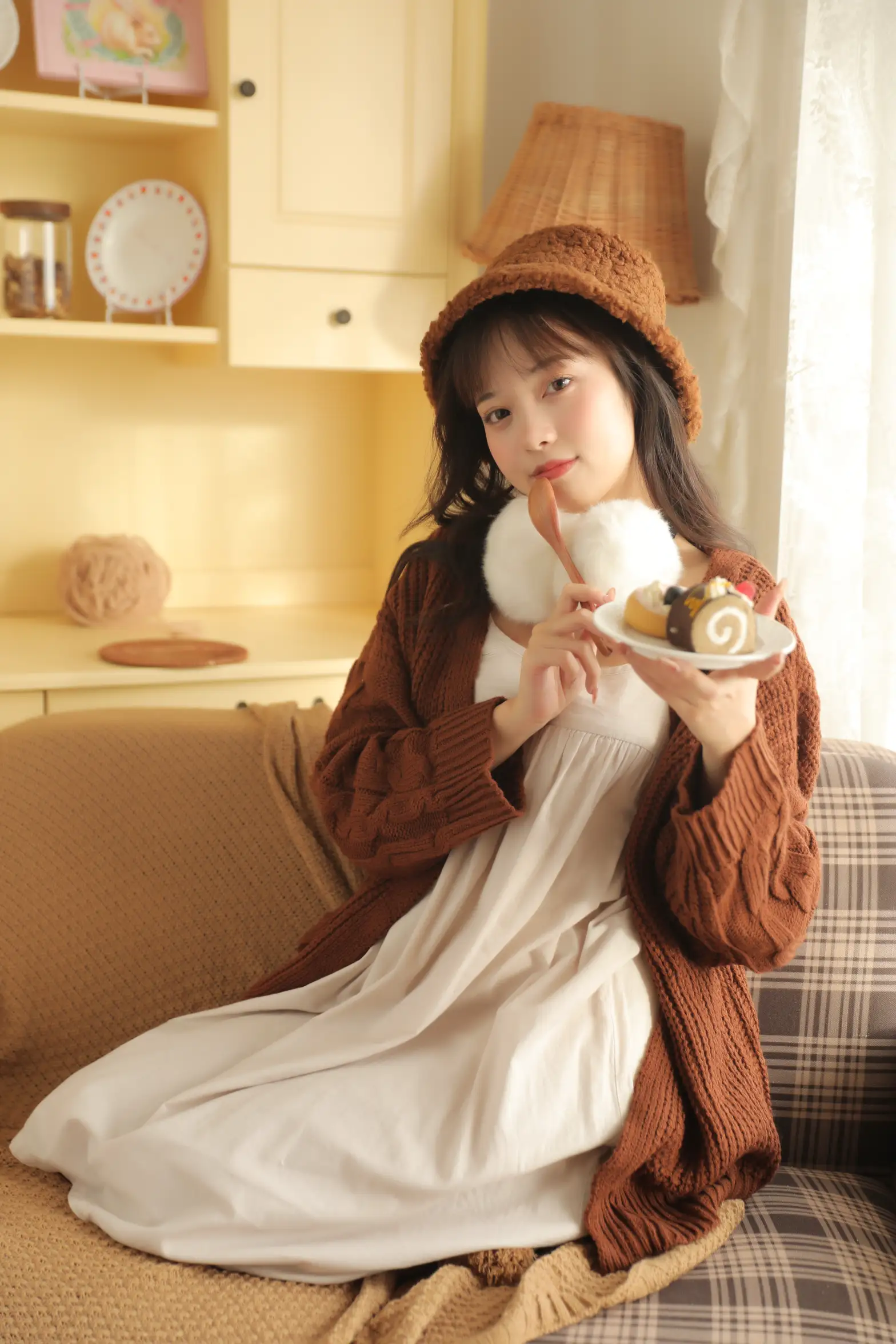 [艺图语] 2022.11.24 Vol.2520 榛子拿铁#[32P]-7