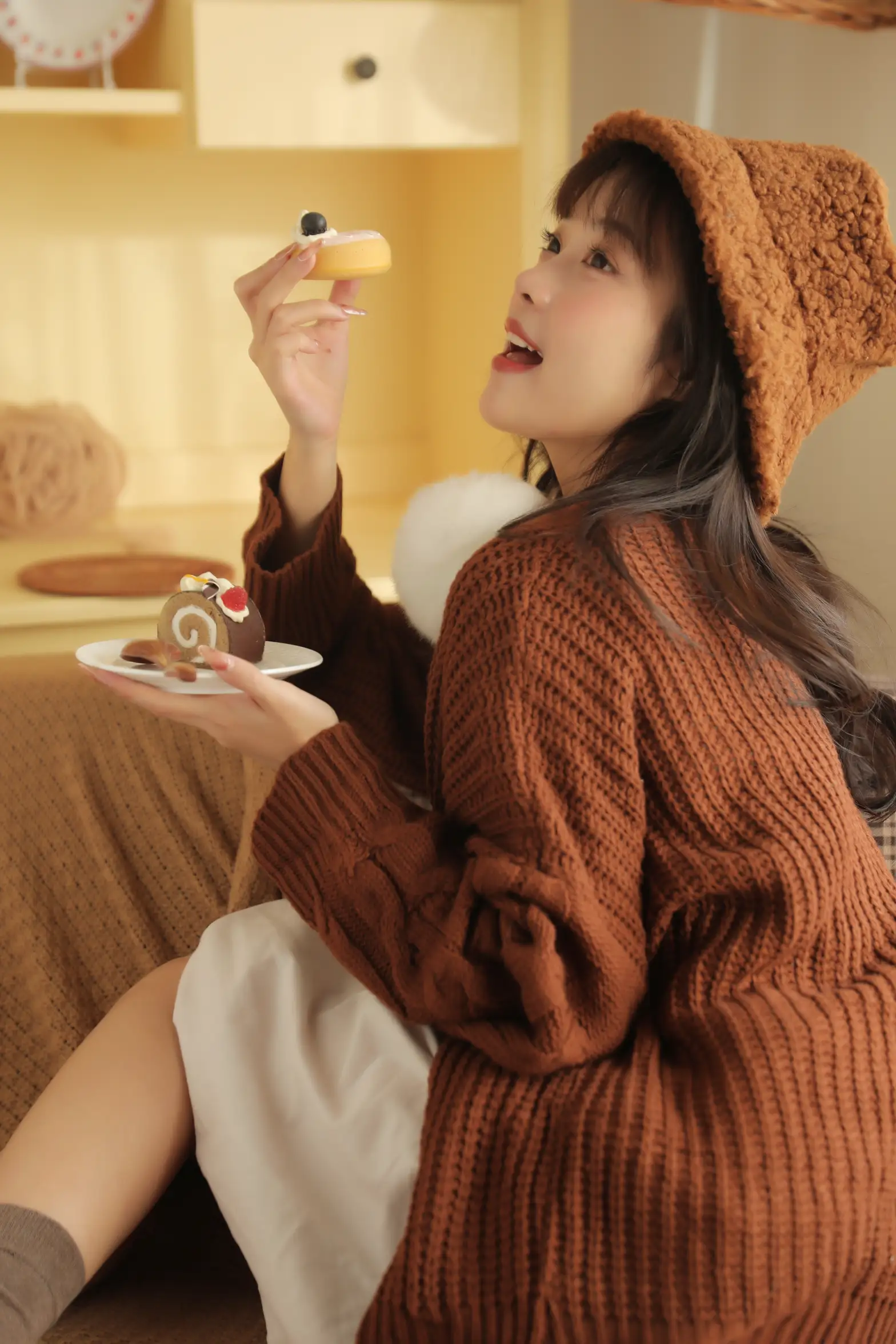 [艺图语] 2022.11.24 Vol.2520 榛子拿铁#[32P]-9