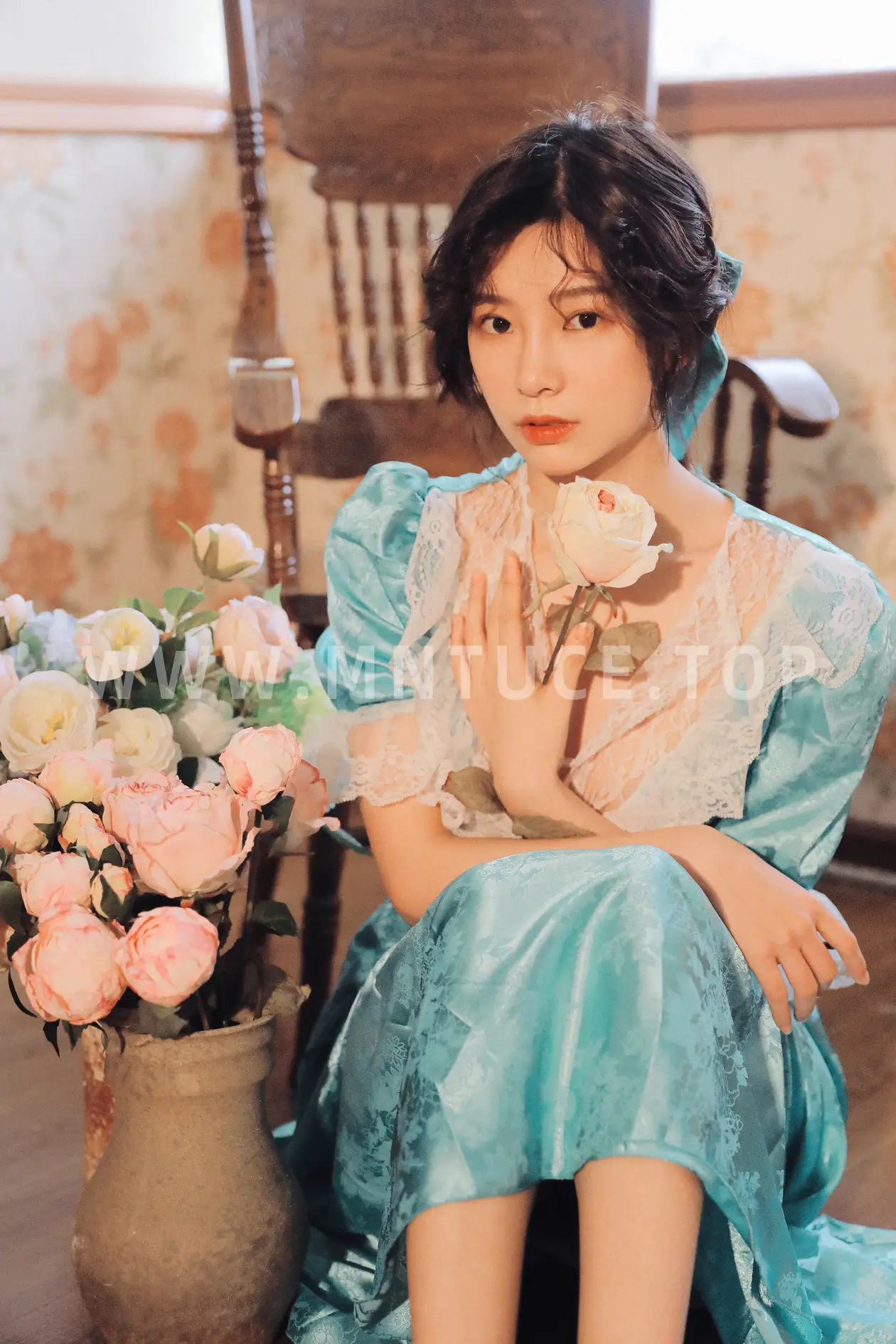 [艺图语] 2022.11.25 Vol.2522 窗边少女#[35P]-3