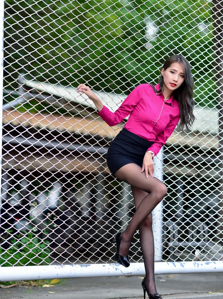 [Mzsock] NO.199 Anita Huang Yunfei OL black silk high heels beautiful legs street photography#[105P]-1