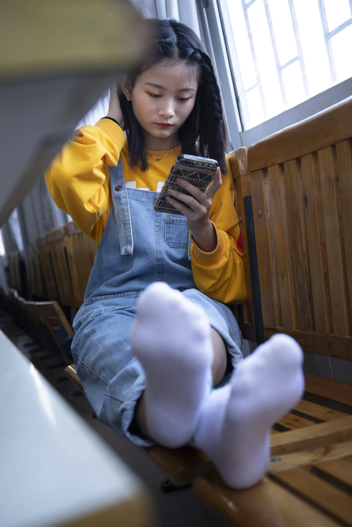 [Mzsock] NO.019 From a tricky angle, Sichuan girl Linlin shows off her beautiful feet in the classroom Southern football skills#[121P]-5