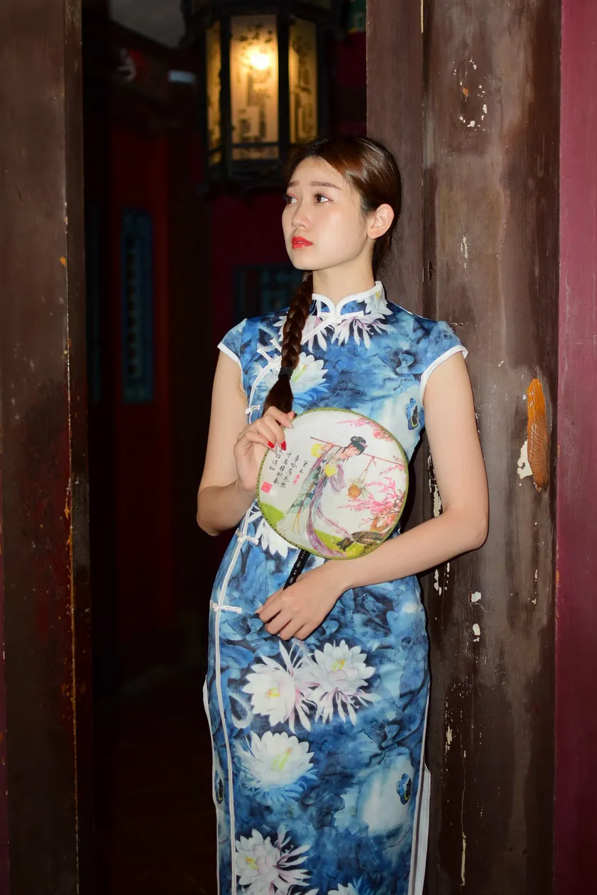 [Mzsock] NO.174 USD High-cut long cheongsam with white high heels and beautiful legs street photography#[105P]-2