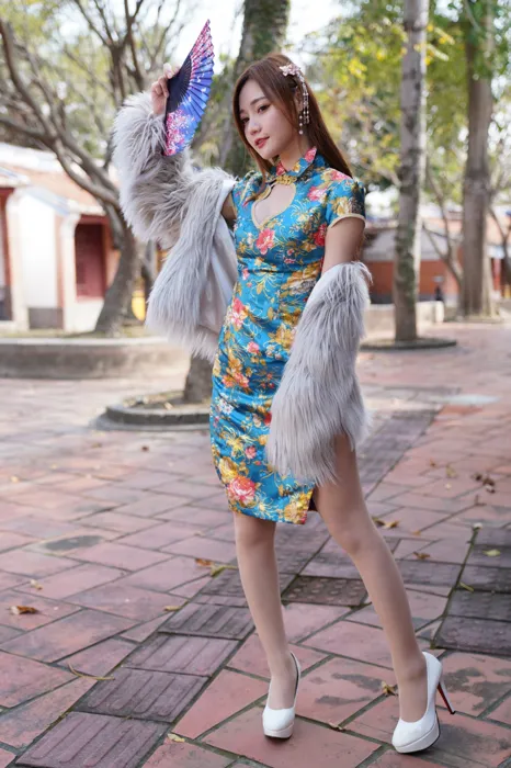 [Mzsock] NO.065 Su Xiaoli ultra short slit cheongsam high heels beautiful legs outdoor shot street photography#[102P]-1