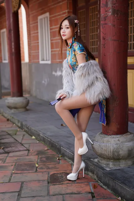 [Mzsock] NO.065 Su Xiaoli ultra short slit cheongsam high heels beautiful legs outdoor shot street photography#[102P]-8