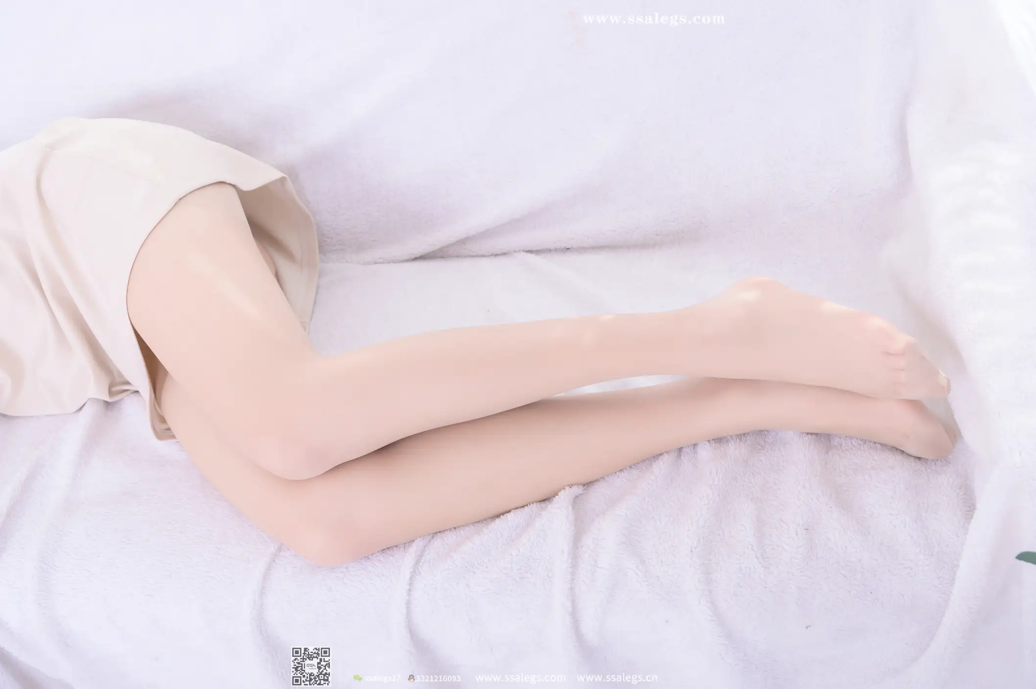 [Mzsock] NO.446 Simu Simple Putting on Crims Stockings (bottom) Silk club#[124P]-1