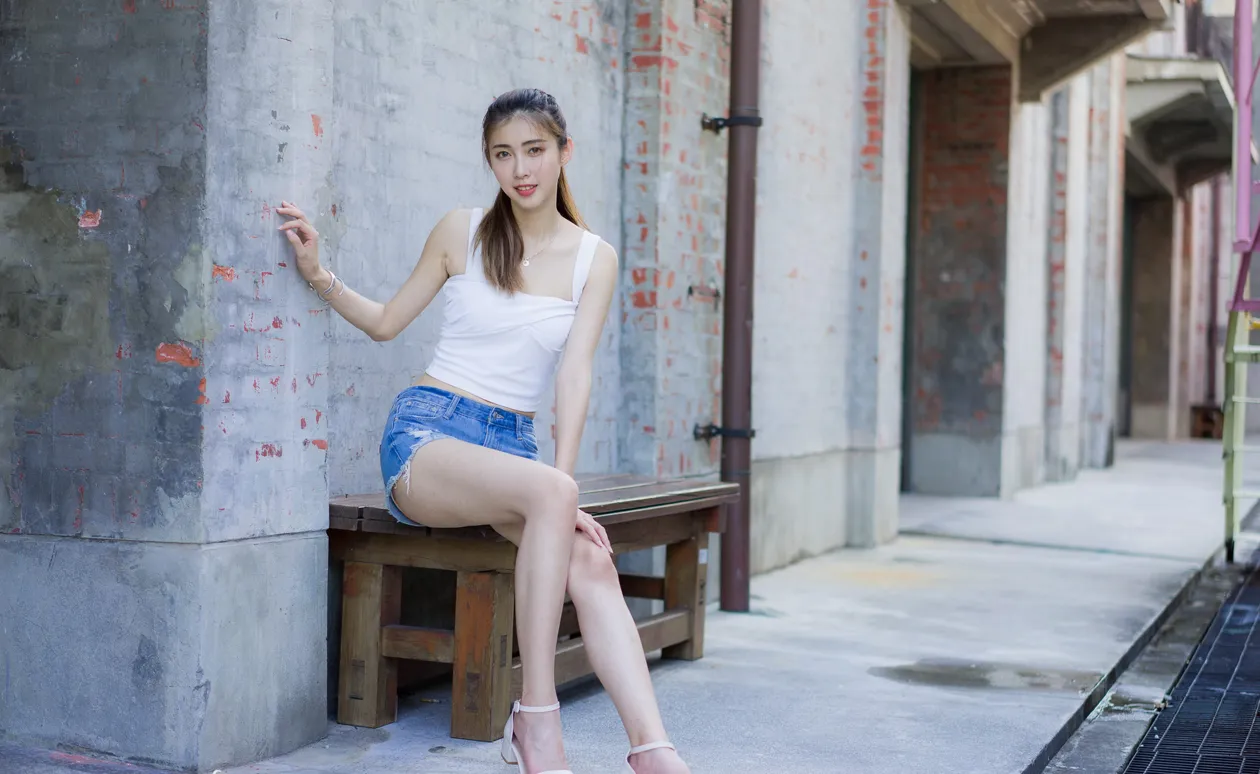 [Mzsock] NO.186 Jin Yunqiao’s midriff-revealing denim shorts cool and beautiful legs street photography#[47P]-7