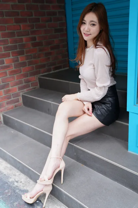 [Mzsock] NO.077 Su Xiaoli, leather short skirt, high heels and beautiful legs, outdoor shot street photography#[106P]-5