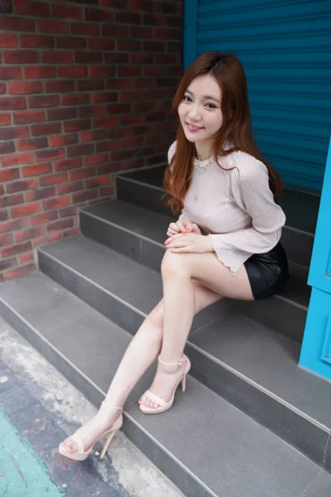 [Mzsock] NO.077 Su Xiaoli, leather short skirt, high heels and beautiful legs, outdoor shot street photography#[106P]-1