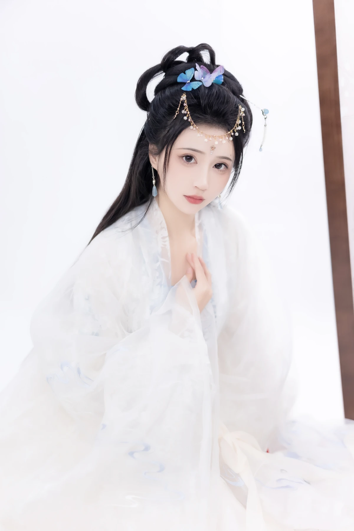 [YITUYU] 2023.01.09 Vol.2874 – Pear Blossom White -Qiluosheng’s little Susu-#[26P]-5