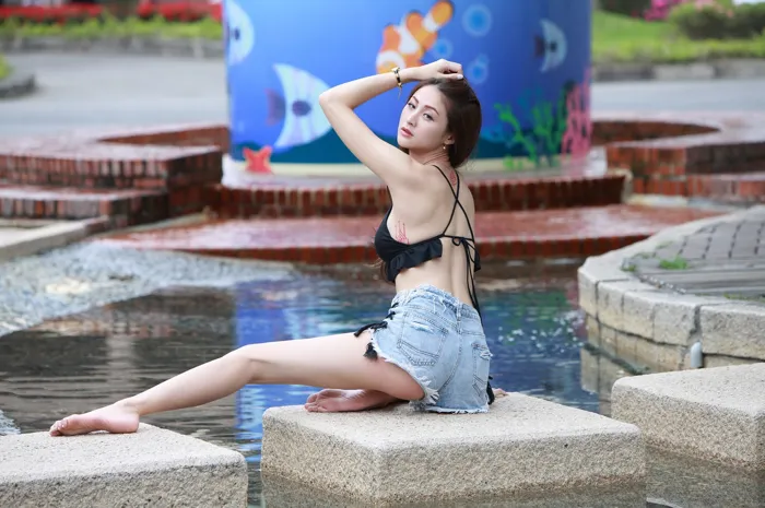 [Mzsock] NO.087 Lola belly-revealing denim shorts, high heels and beautiful legs, outdoor shot street photography#[106P]-7