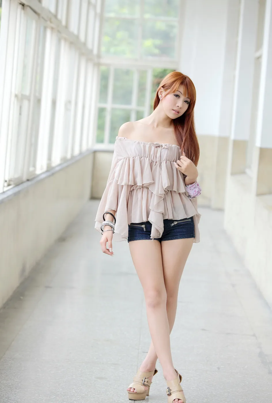 [Mzsock] NO.210 Xiaowen off-shoulder denim shorts cool and beautiful legs street photography#[80P]-4