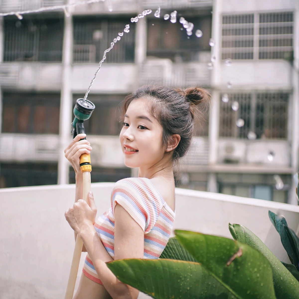 [YITUYU] 2023.01.05 Vol.2843 – The Water Gun Girl on the Rooftop circle#[25P]-7