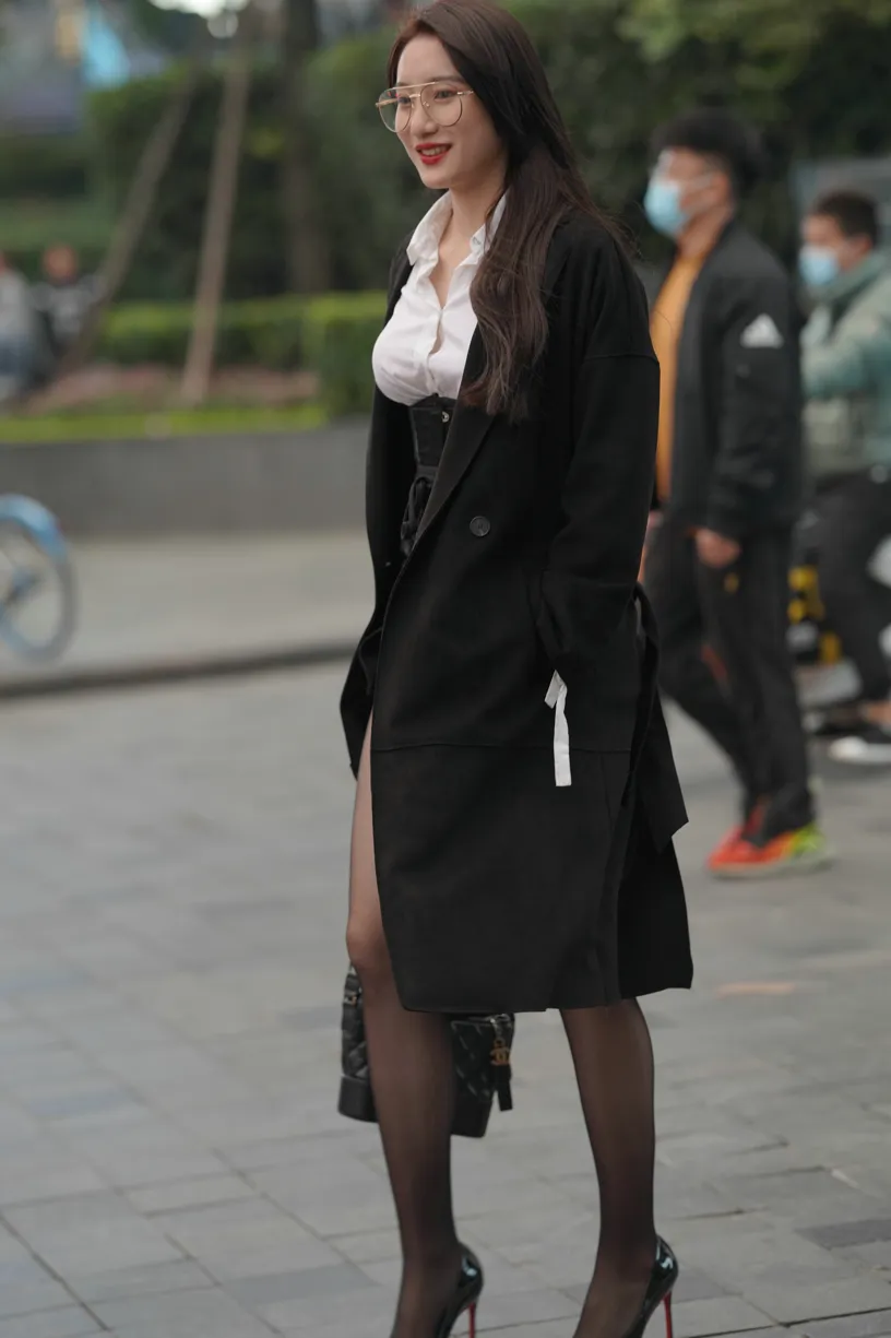 [Mzsock] NO.160 Long legs in black stockings street photography#[105P]-5