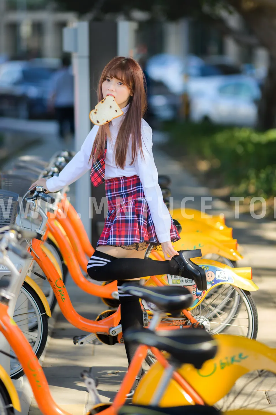 [Mzsock] NO.233 Student uniform high heels street photography#[105P]-5