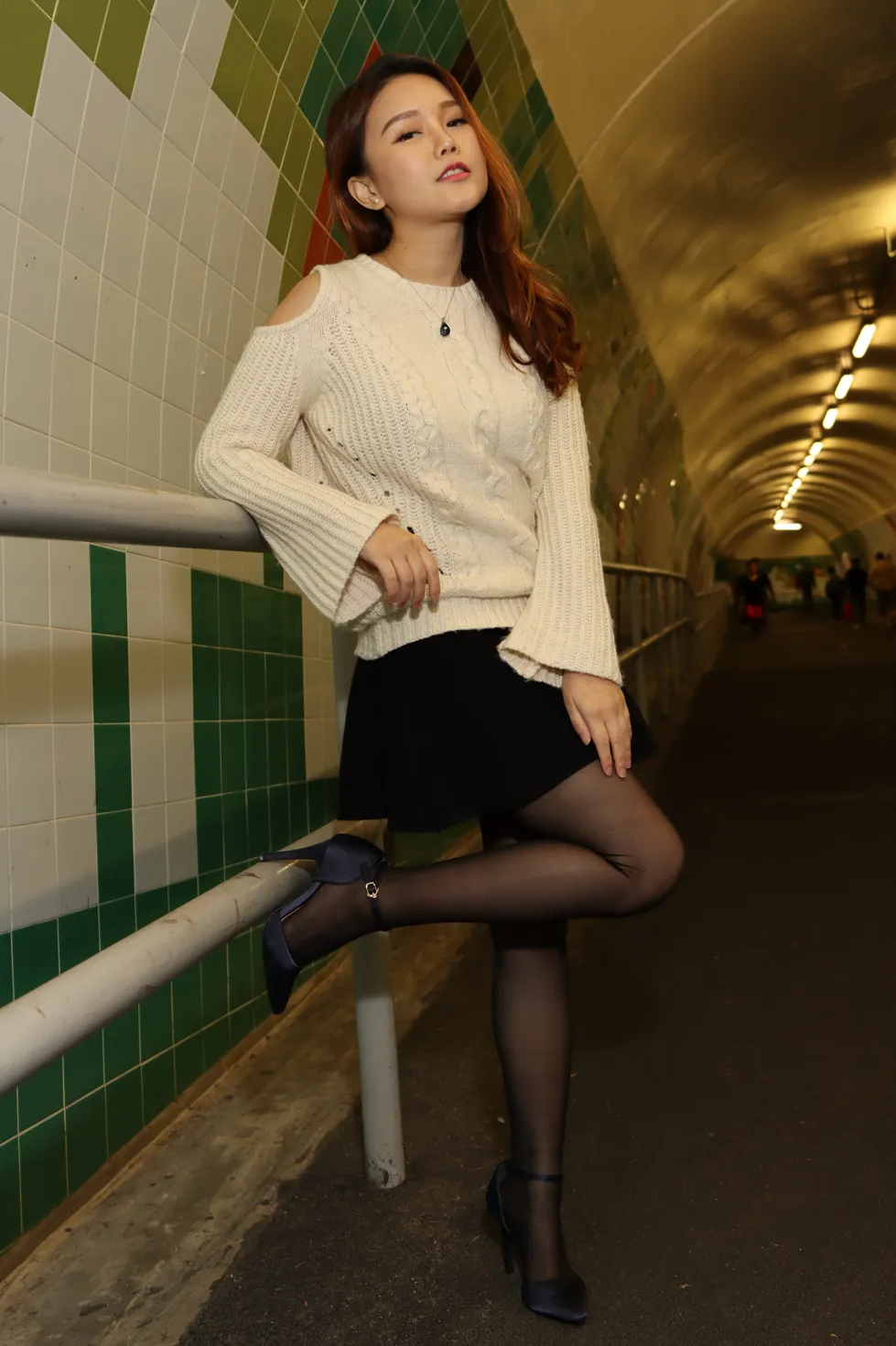 [Mzsock] NO.099 Erika short skirt black silk high heels beautiful legs street photography#[106P]-4