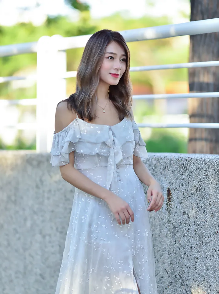 [Mzsock] NO.200 vivi Cao Yuanyuan suspender high-slit long skirt with high heels and beautiful legs street photography#[105P]-5