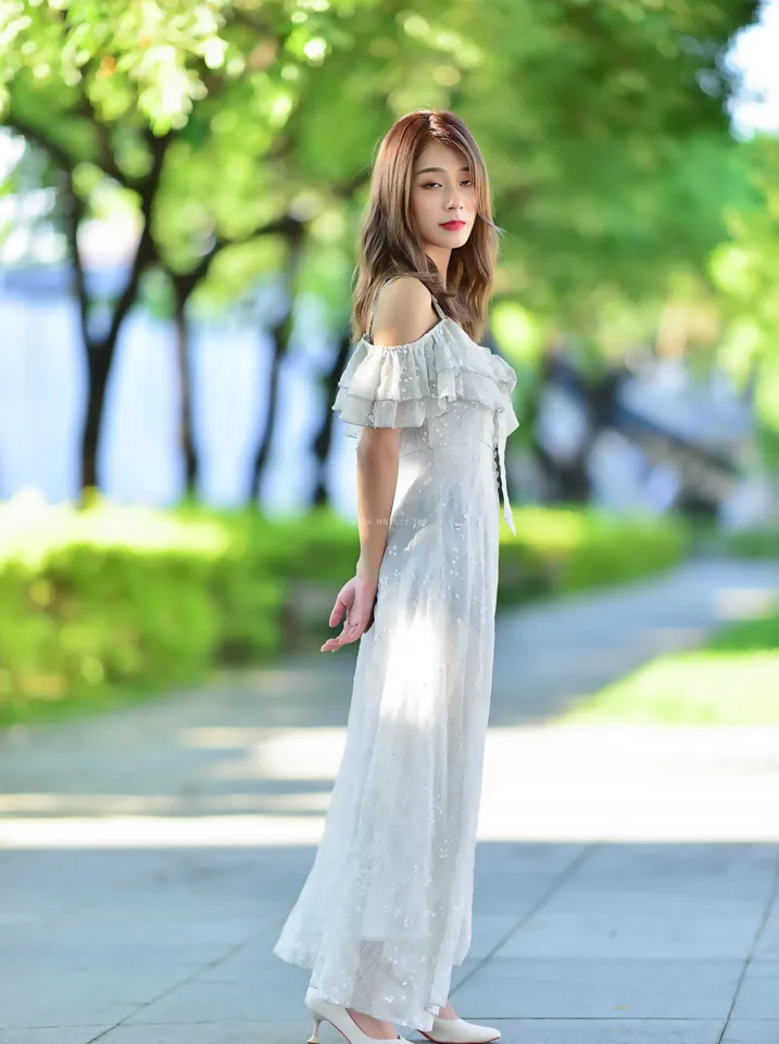 [Mzsock] NO.200 vivi Cao Yuanyuan suspender high-slit long skirt with high heels and beautiful legs street photography#[105P]-5