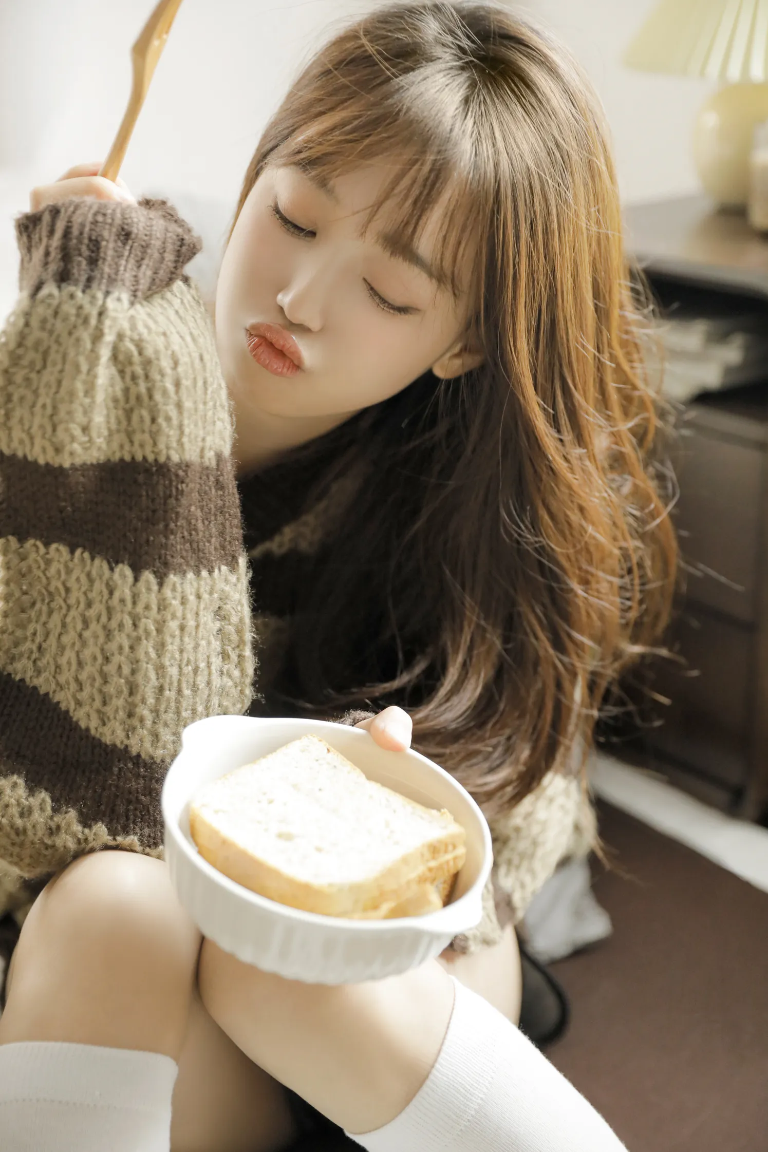 [YITUYU] 2022.12.05 Vol.2606 – Coffee-colored autumn Zheng Xiangxiang#[22P]-10