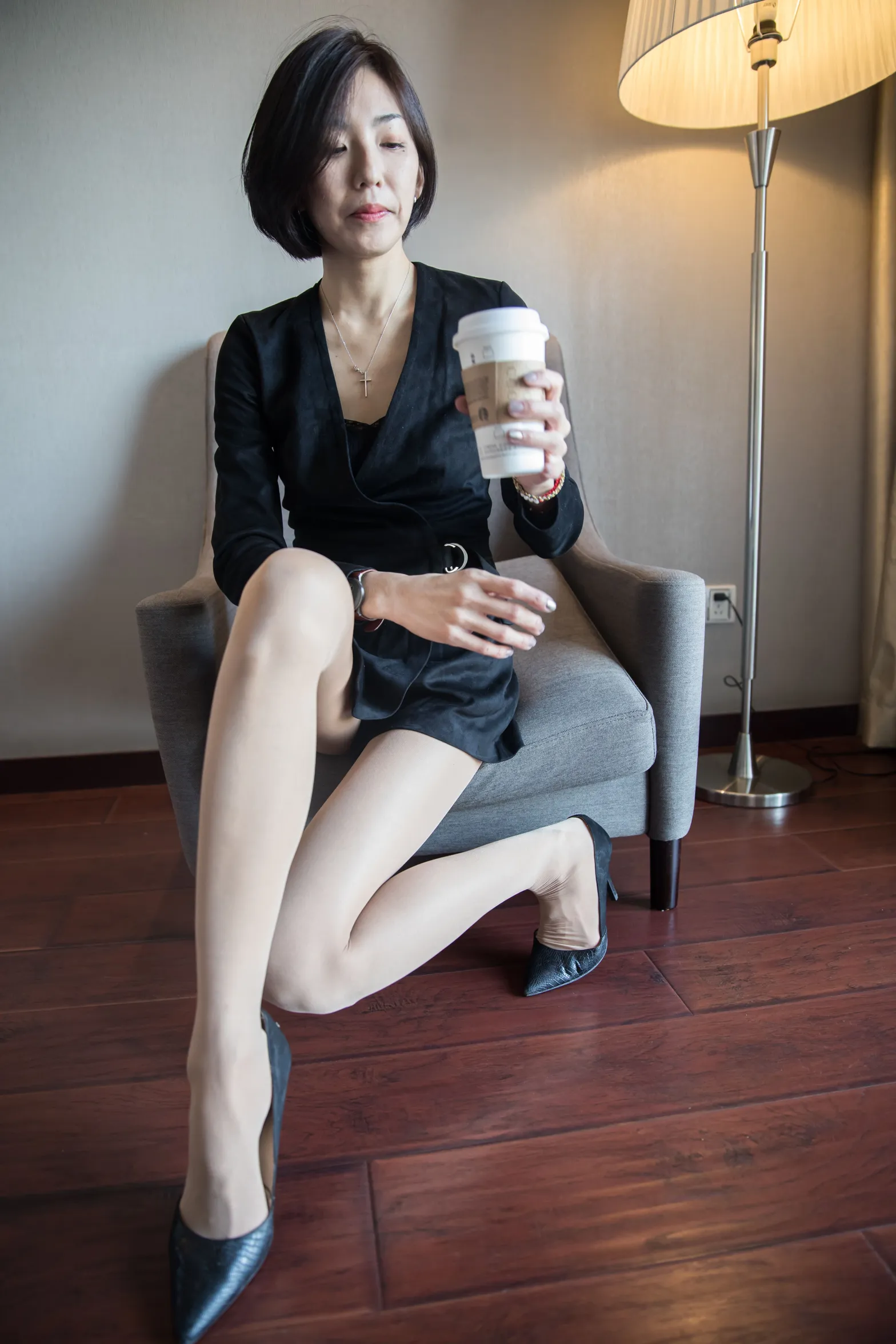 [Mzsock] NO.120 Skinny beauty in the hotel with high heels street photography#[88P]-5