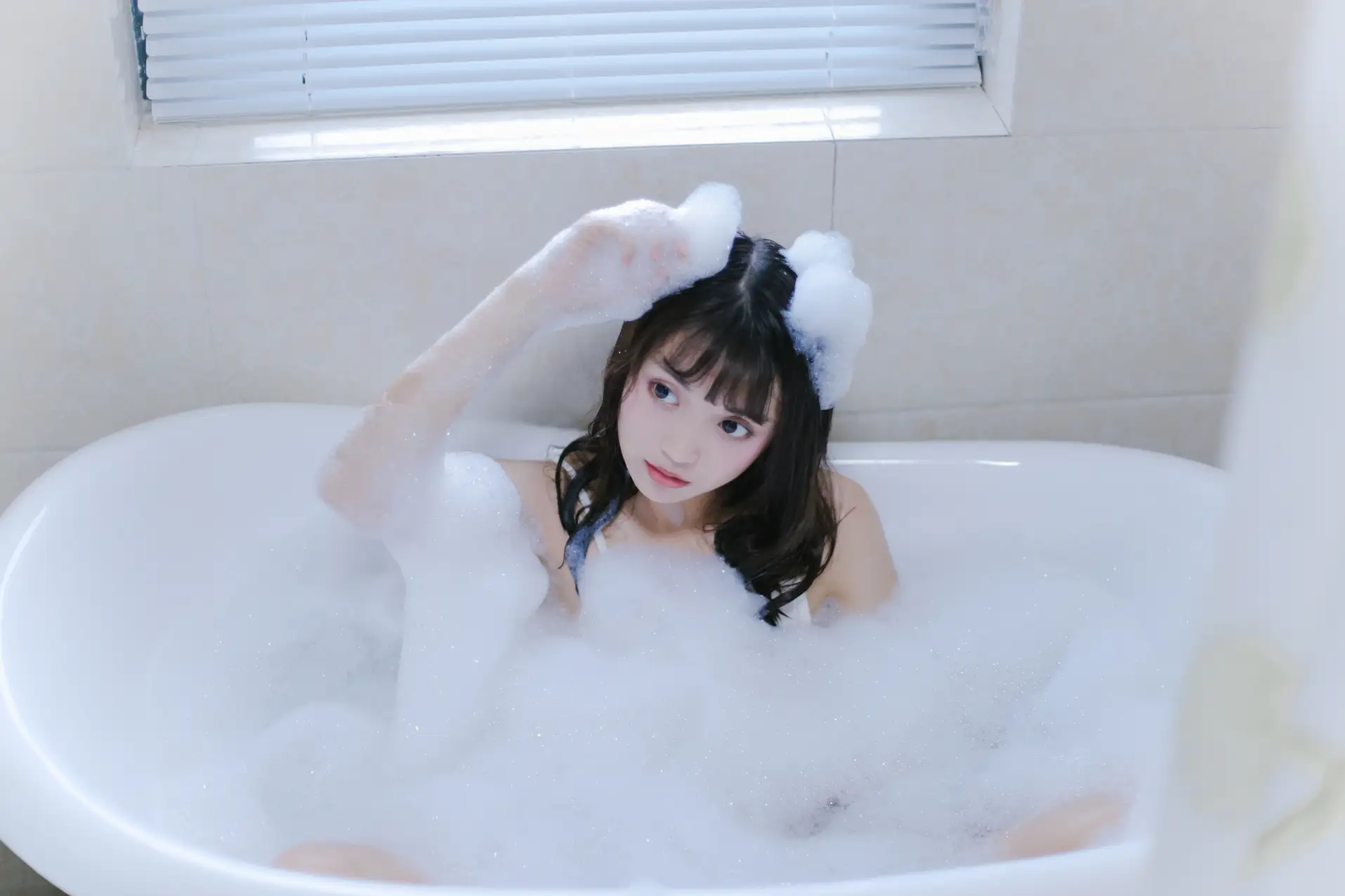 [YITUYU] 2022.08.25 VOL.1788 - Milk Bubble Bath a fish tail#[27P]-1