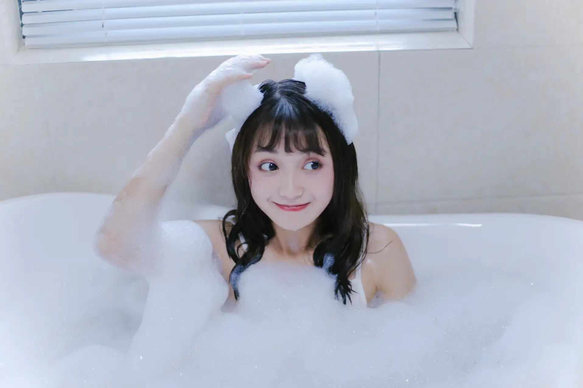 [YITUYU] 2022.08.25 VOL.1788 - Milk Bubble Bath a fish tail#[27P]-1