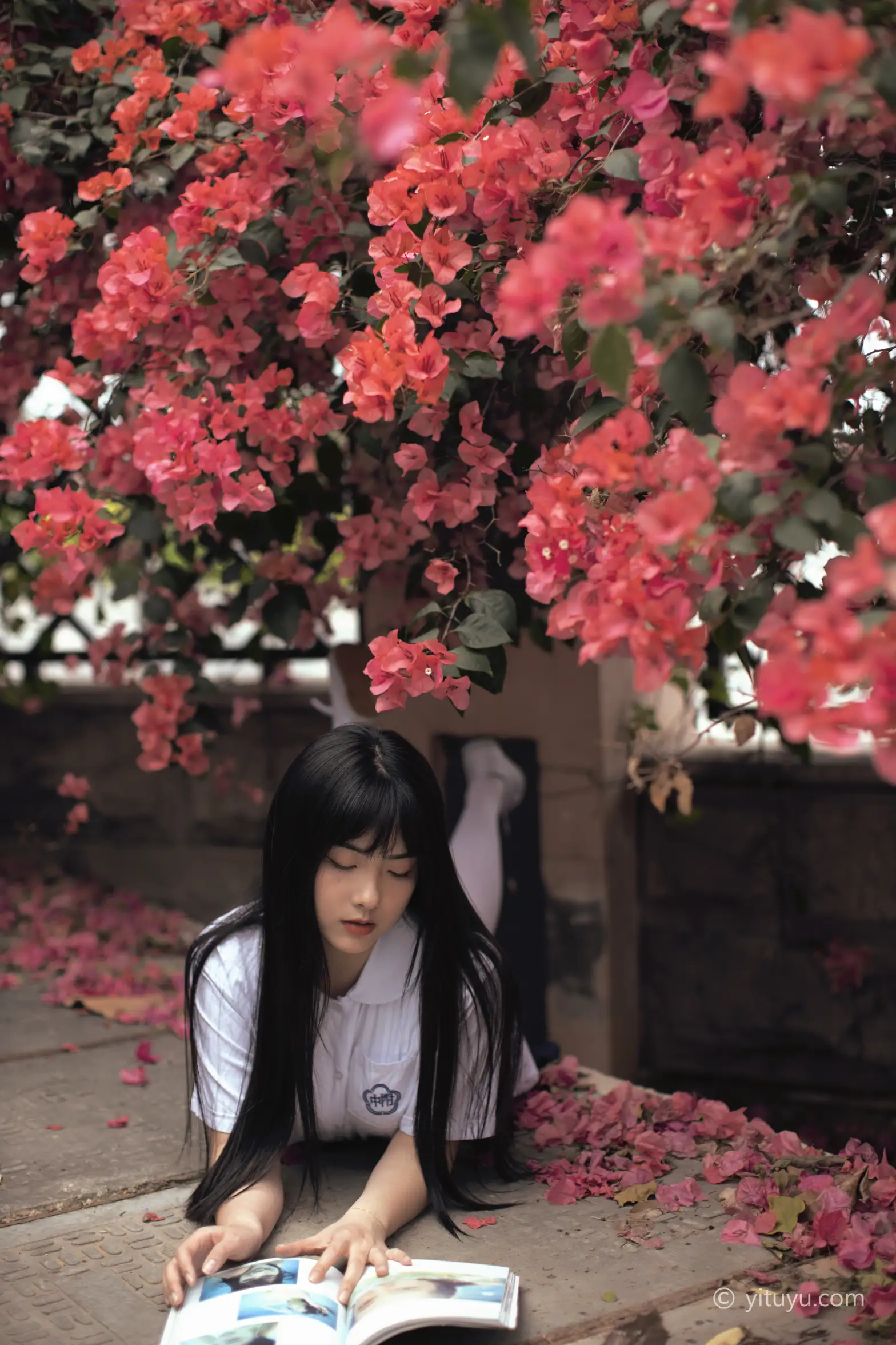 [YITUYU] 2021.04.28 Vol.046 – Flower Season Huang Ziqing#[27P]-10