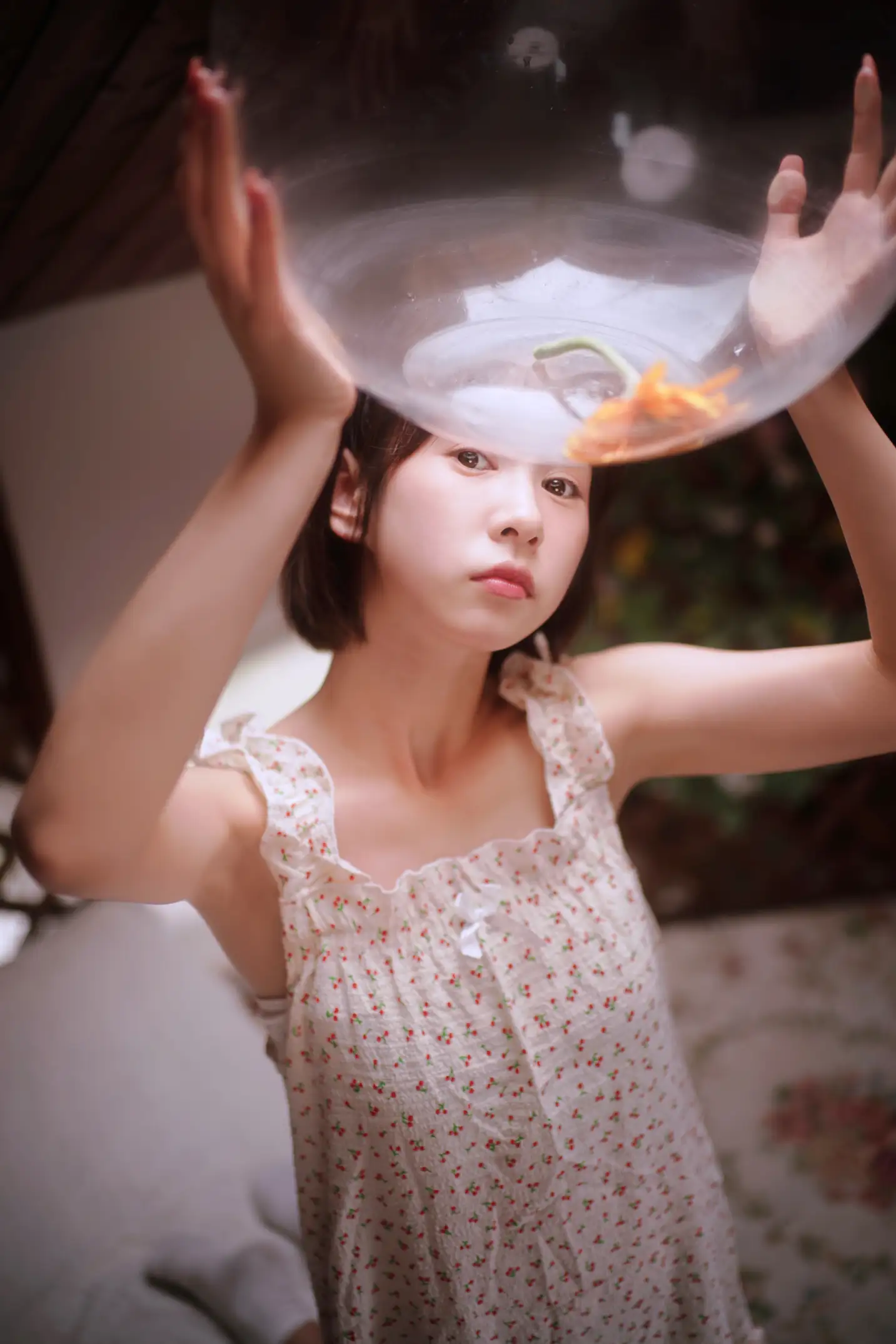 [YITUYU] 2022.08.06 Vol.1636 – The crazy fish tank is my space suit, I took my beloved gerbera to the moon Xiaowei#[29P]-2