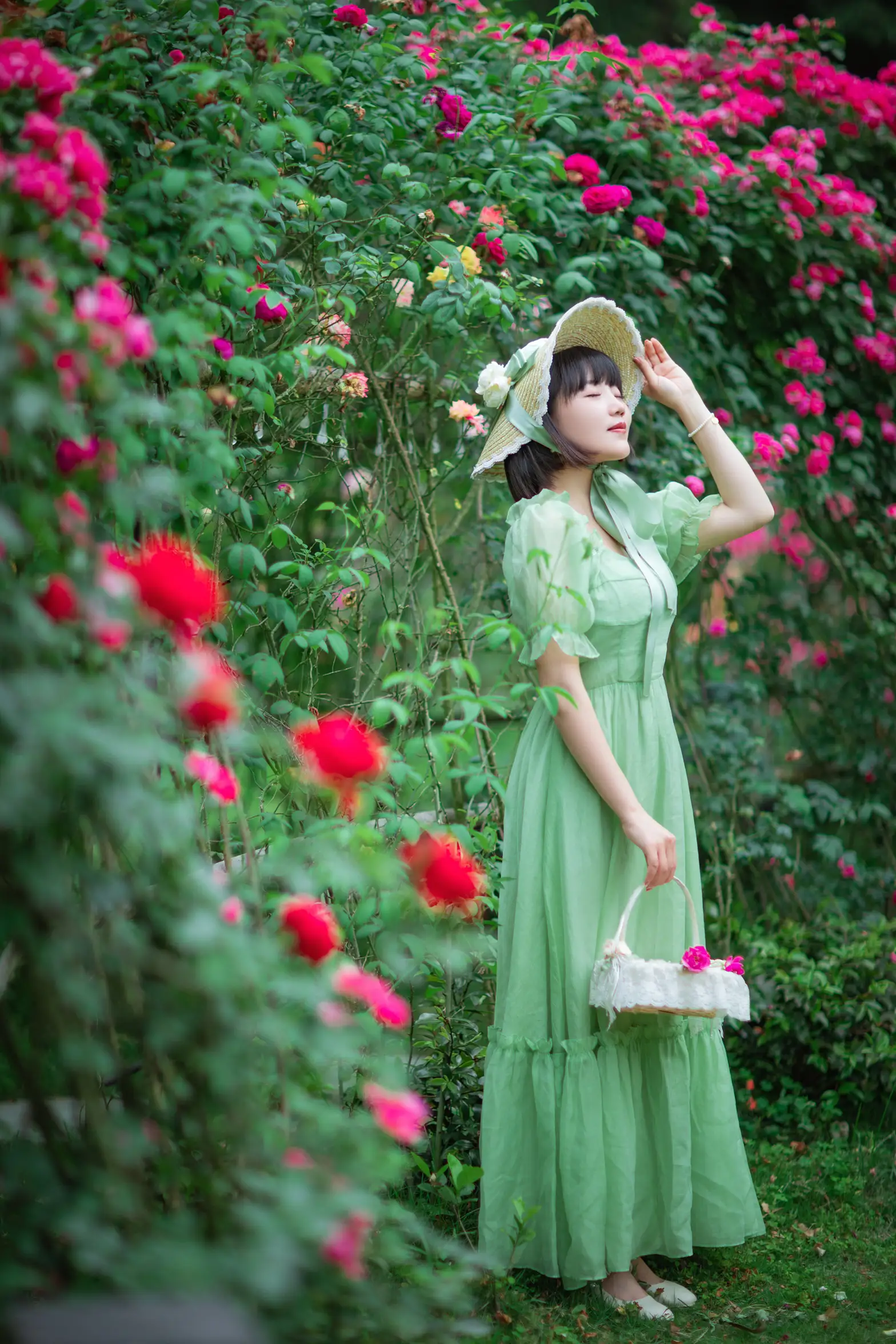 [YITUYU] 2022.08.12 Vol.1685 – The rose blooms Dongqin#[20P]-1