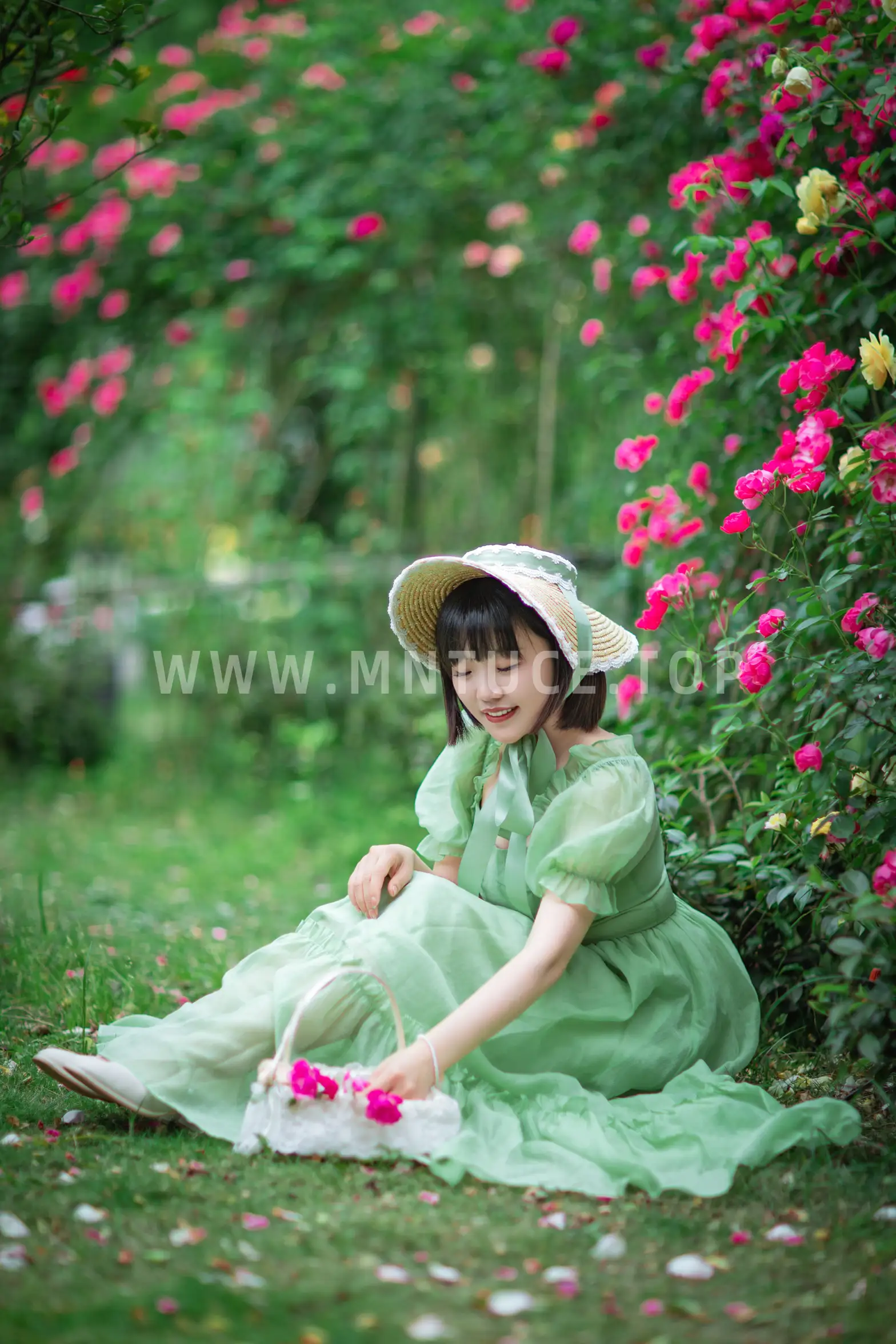 [YITUYU] 2022.08.12 Vol.1685 – The rose blooms Dongqin#[20P]-8