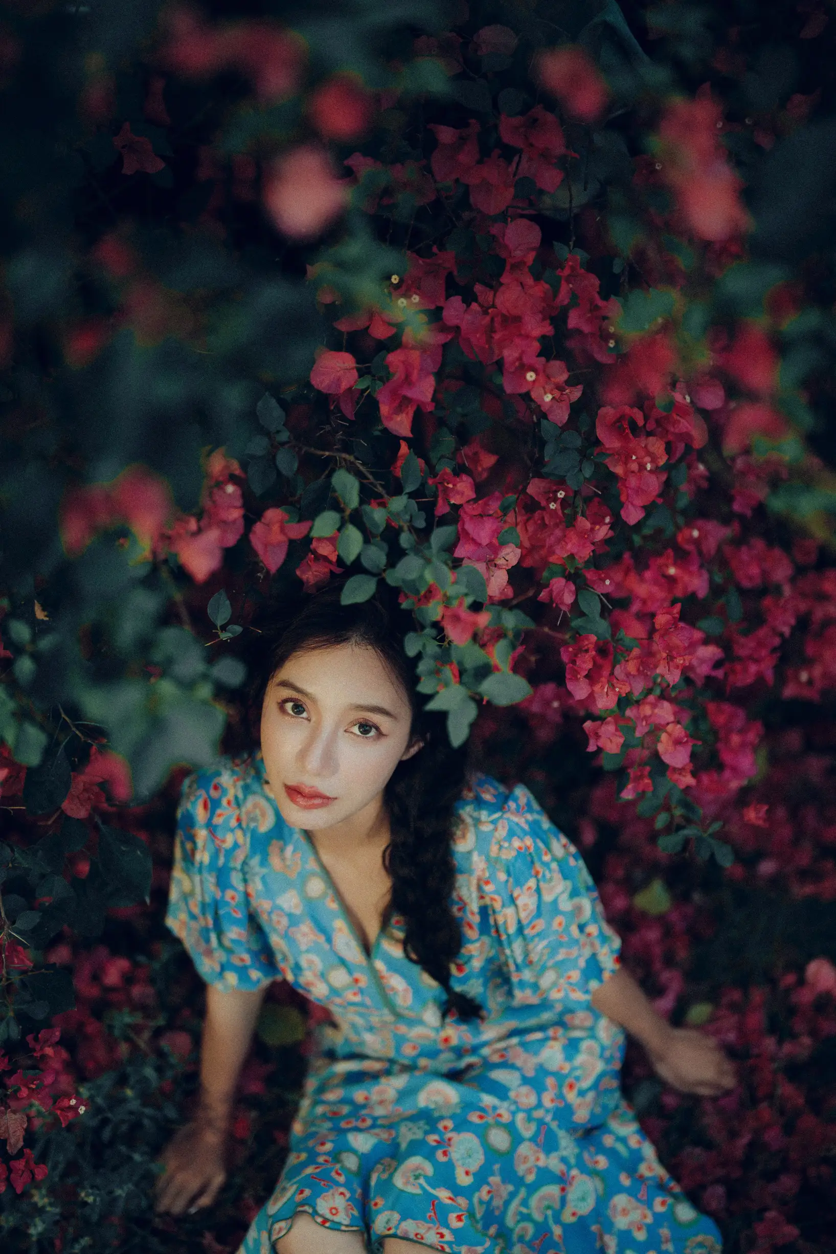 [YITUYU] 2022.06.25 Vol.1282 – Glowing hair, the goddess under the bougainvillea waterfall Classmate Shuwen#[55P]-2