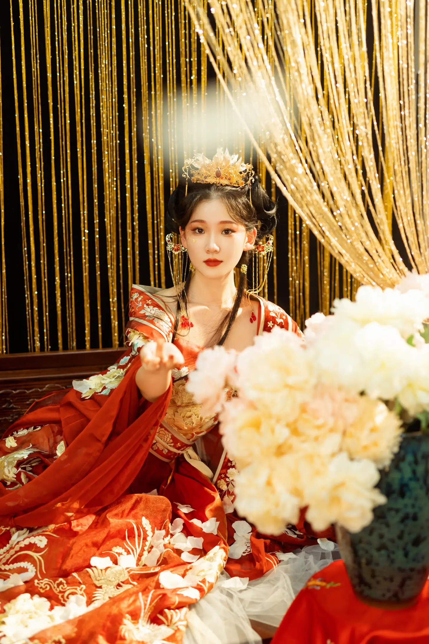 [YITUYU] 2022.09.05 Vol.1873 – Lady in Red Looking back at each other, meow meow meow#[48P]-4