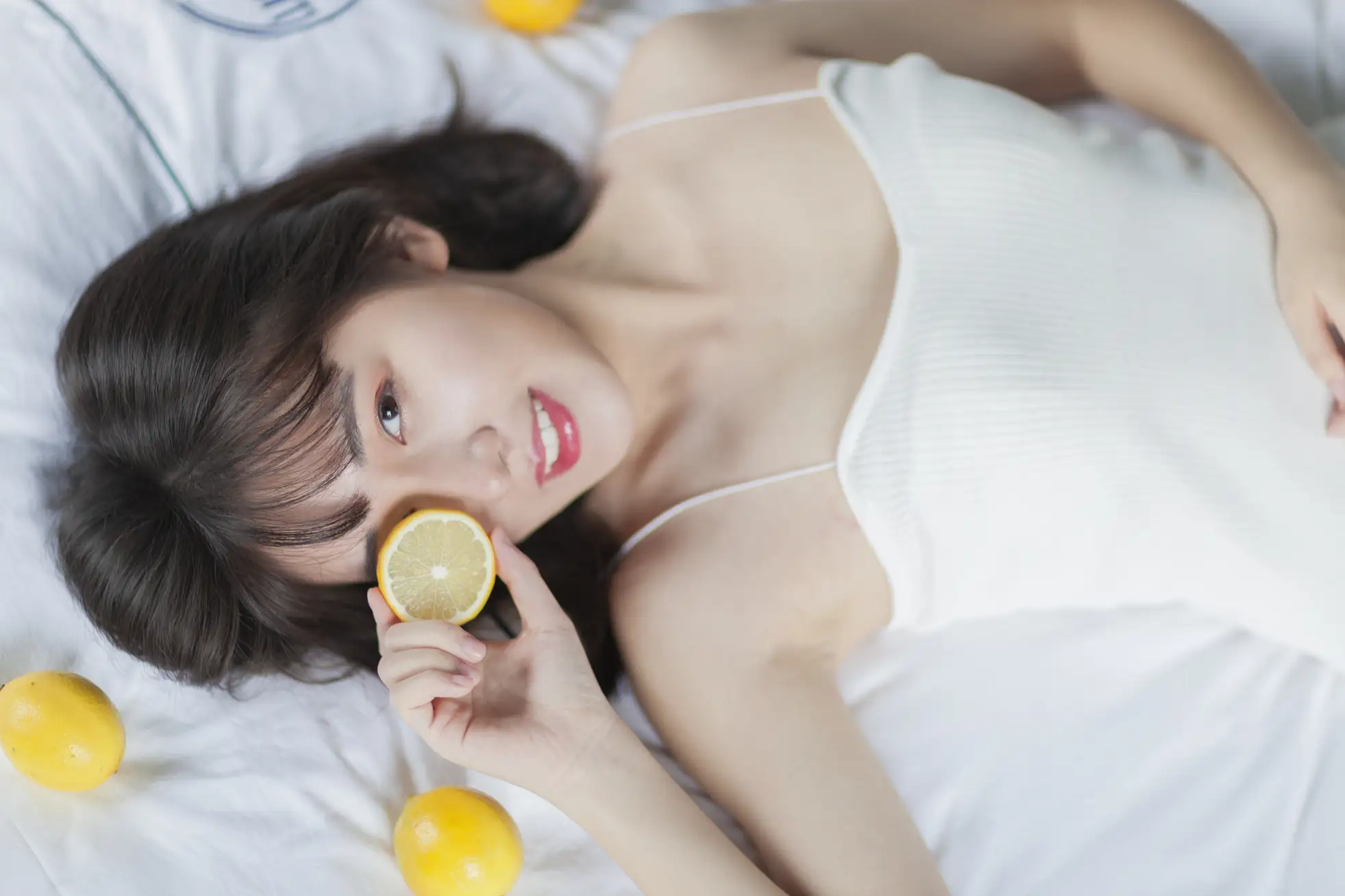 [YITUYU] 2021.10.30 Vol.406 – Lemony Summer Linlin#[22P]-1