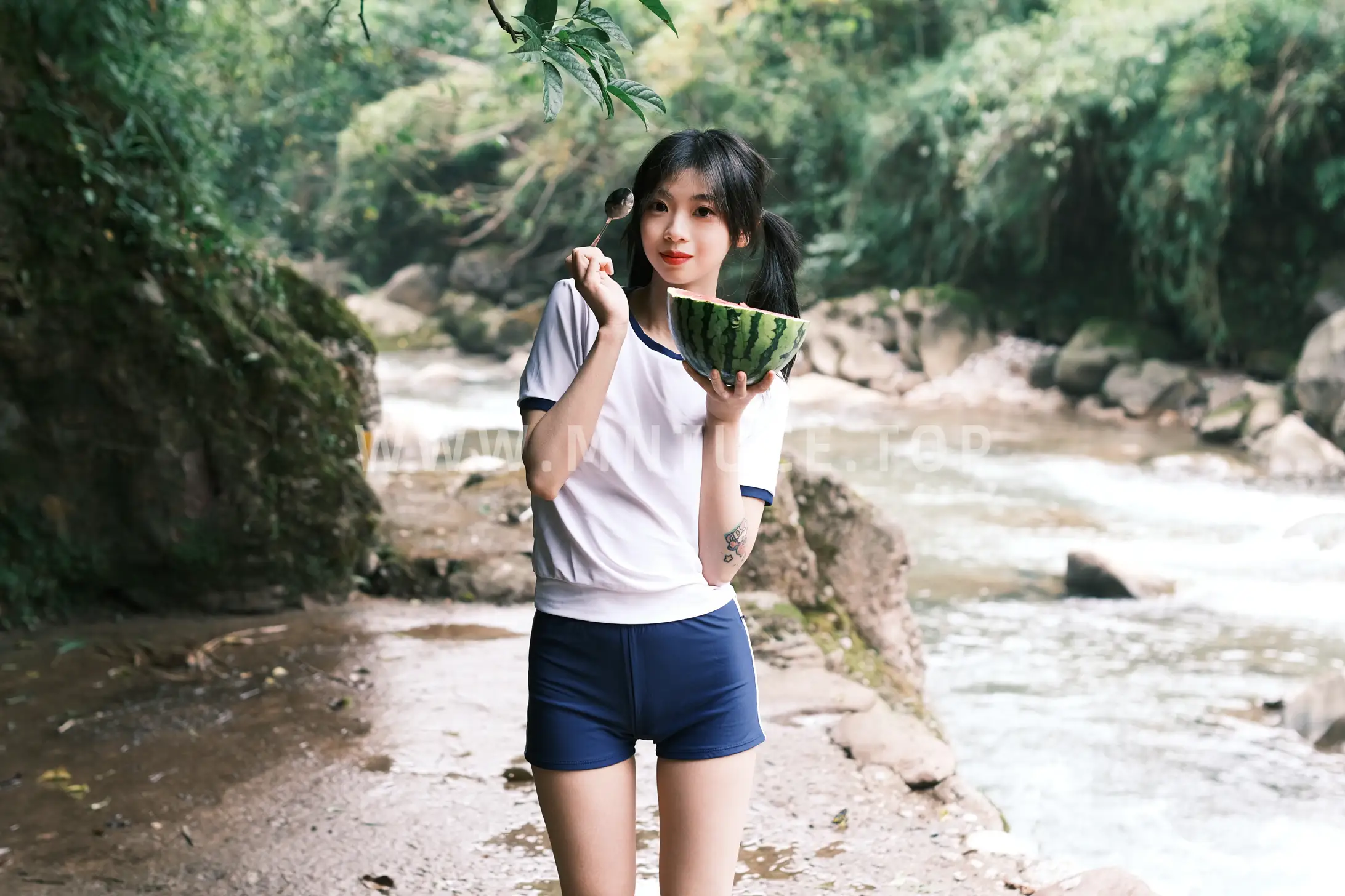 [YITUYU] 2022.05.26 Vol.0991 – Slow Summer pond#[20P]-4