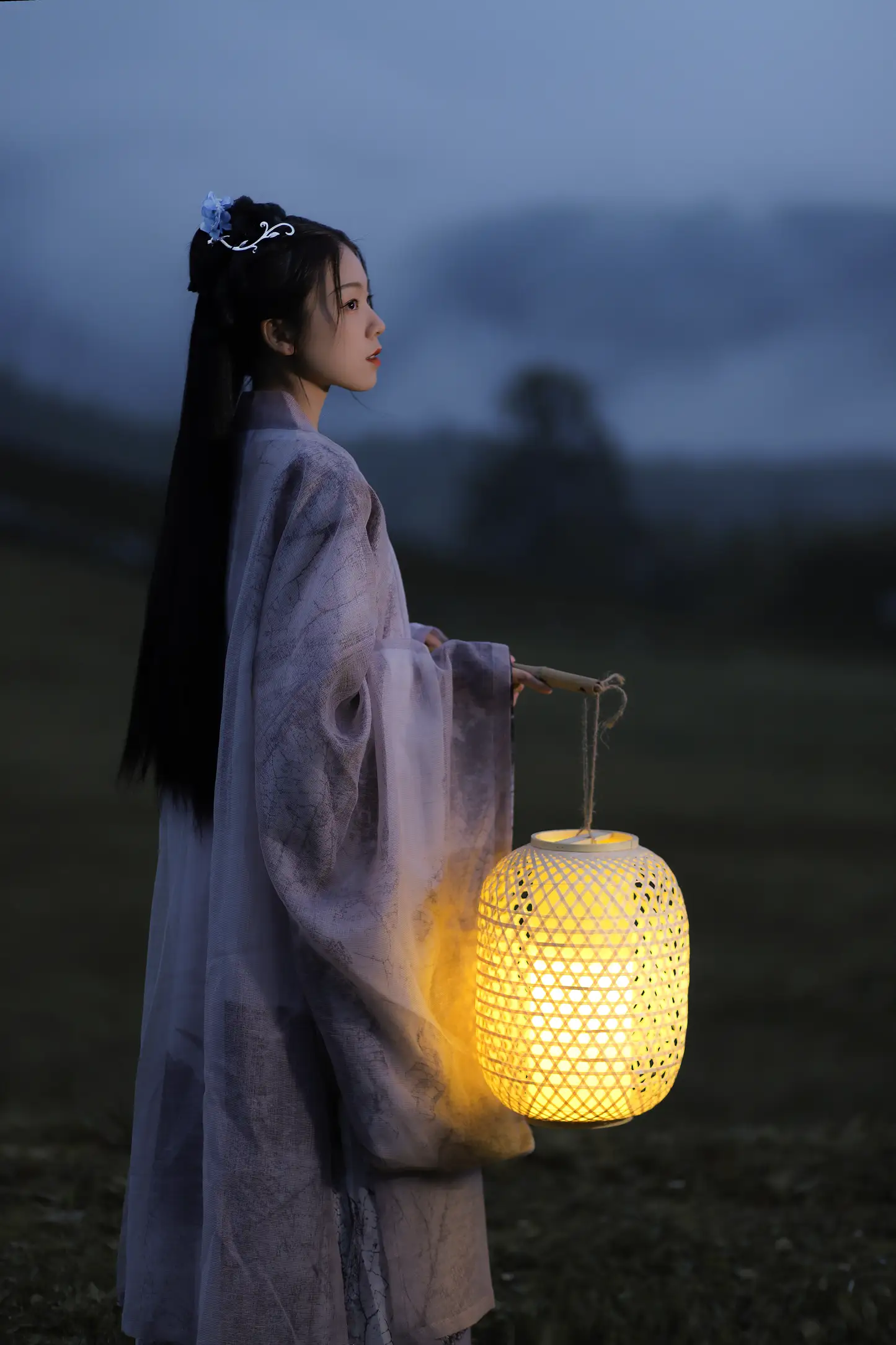 [YITUYU] 2022.02.05 Vol.753 – Hold a lantern to illuminate the rivers and mountains A sweetheart#[22P]-9