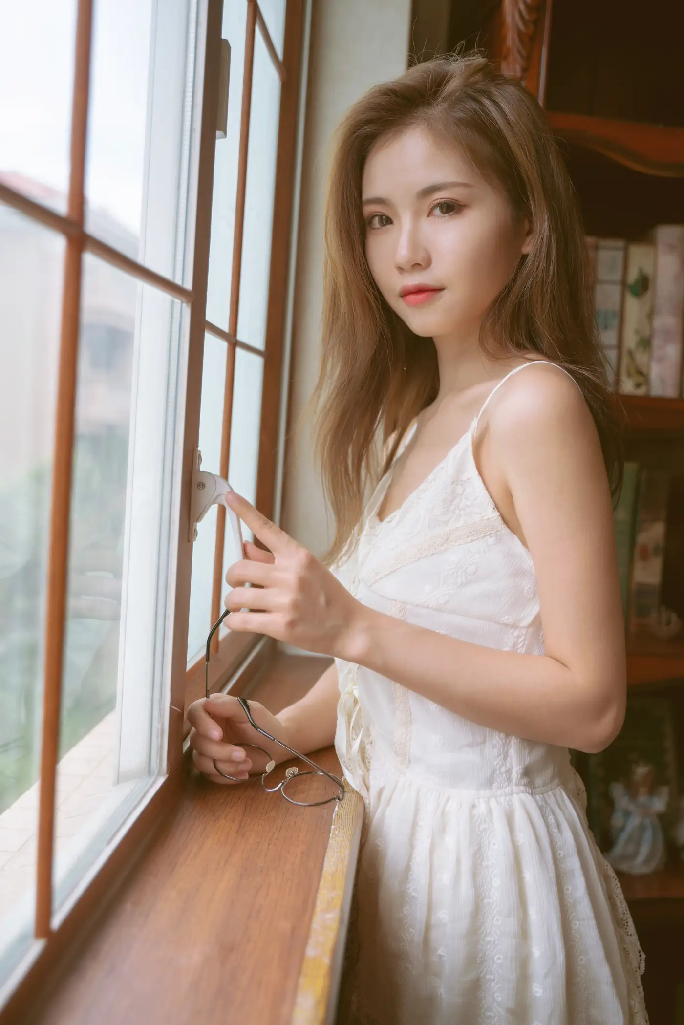 [YITUYU] 2021.11.08 Vol.426 – Girl in White Dress Susu#[25P]-1