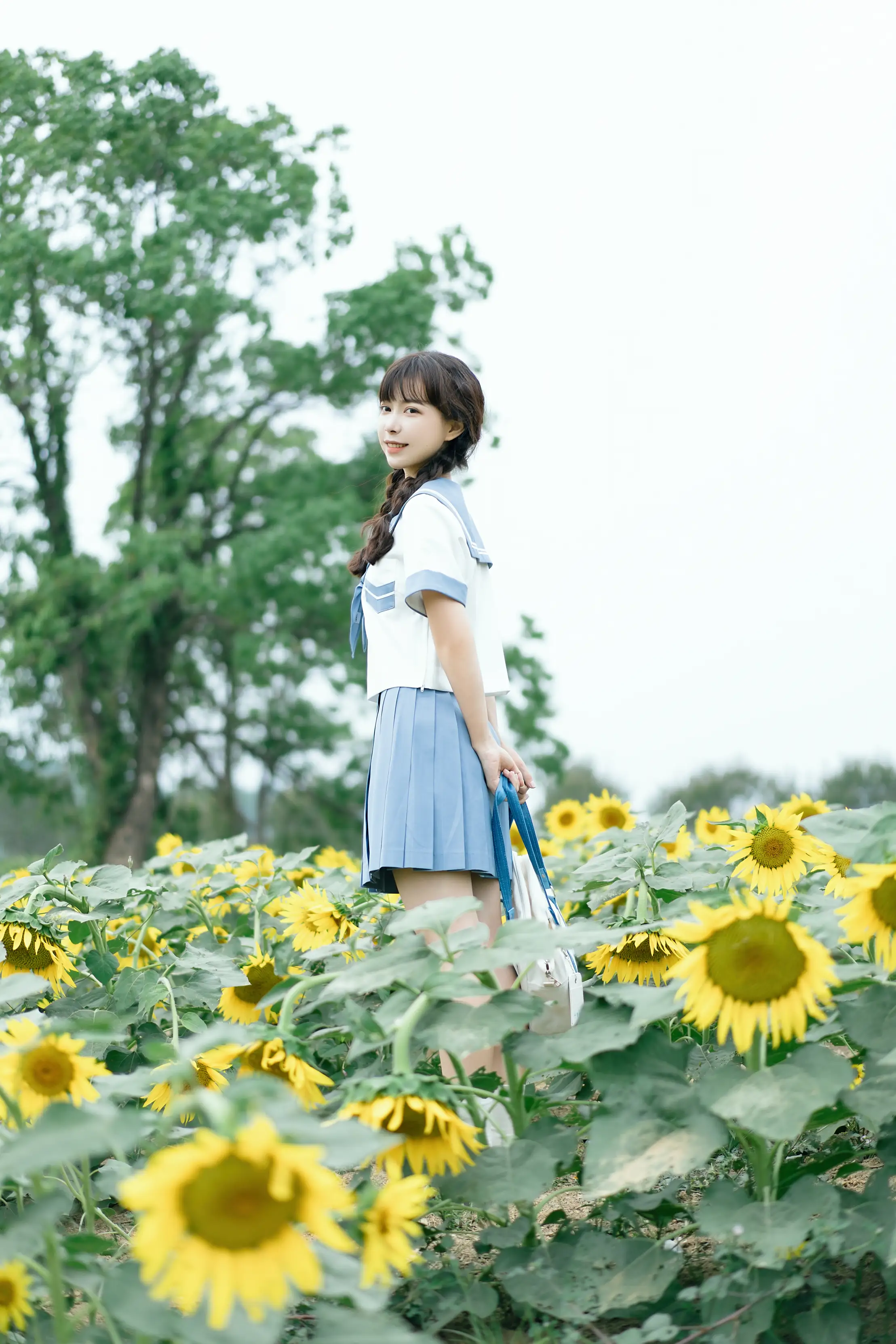 [YITUYU] 2022.11.20 Vol.2484 – Sunflower Appointment Variety of small shadows#[27P]-2